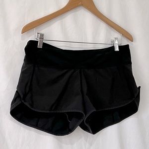 lululemon black speed shorts pin hole Black Size 8